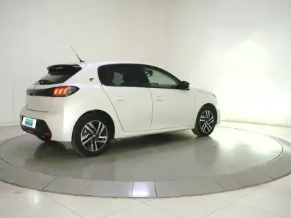 Photo 24 Peugeot 208  PureTech 100 S&S BVM6