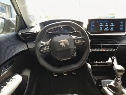 Photo 8 Peugeot 208  PureTech 100 S&S BVM6