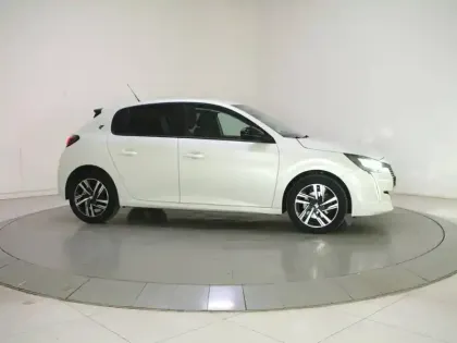 Photo 23 Peugeot 208  PureTech 100 S&S BVM6