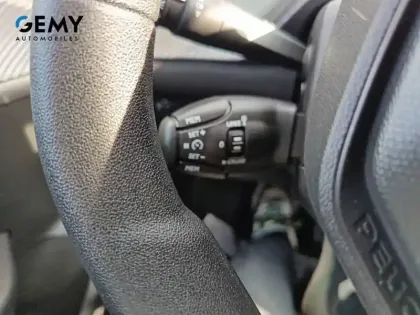 Photo 19 Peugeot 208  BLUEHDI 100 S&S BVM6