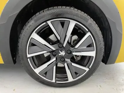 Photo 17 Peugeot 208  PureTech 100 S&S EAT8