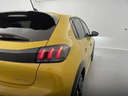 Photo 30 Peugeot 208  PureTech 100 S&S EAT8