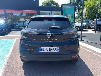 Photo 5 Renault Captur  E-Tech full hybrid 160 ch