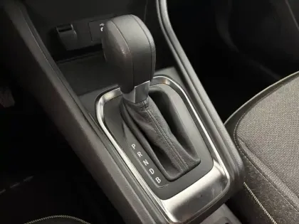 Photo 21 Renault Captur  E-Tech full hybrid 145 ch