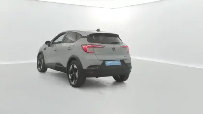 Photo 11 Renault Captur  E-Tech full hybrid 145 ch