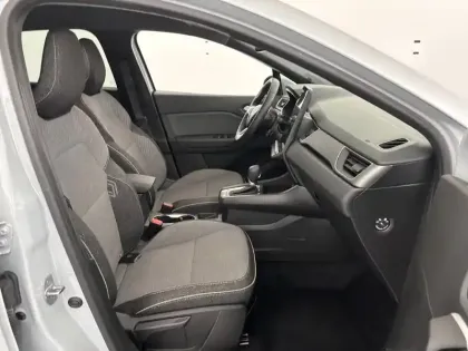 Photo 22 Renault Captur  E-Tech full hybrid 145 ch