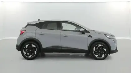 Photo 14 Renault Captur  E-Tech full hybrid 145 ch