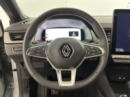 Photo 23 Renault Captur  E-Tech full hybrid 145 ch