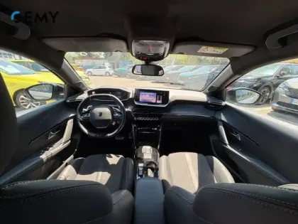 Photo 7 Peugeot 208  Hybrid 145 ch e-DCS6