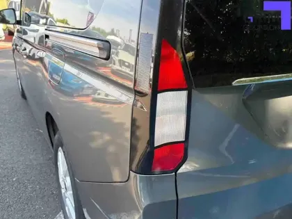 Photo 18 Ford Tourneo Grand  Connect 2.0 EcoBlue 102 BVM6