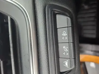 Photo 43 Renault Captur  TCe 90