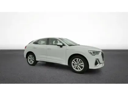 Photo 10 Audi Q3  45 TFSIe 245 ch S tronic 6