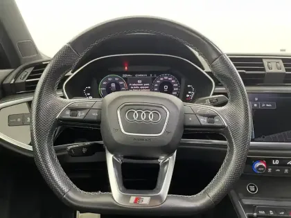 Photo 22 Audi Q3  45 TFSIe 245 ch S tronic 6