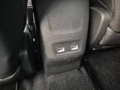 Photo 36 Peugeot 2008  PureTech 130 S&S BVM6