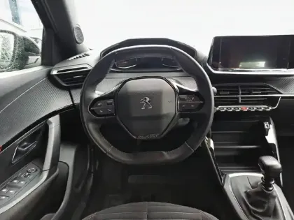 Photo 8 Peugeot 2008  PureTech 100 S&S BVM6