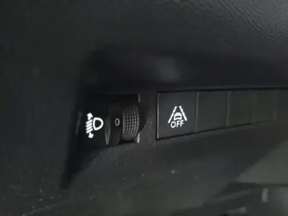Photo 47 Peugeot 2008  PureTech 100 S&S BVM6