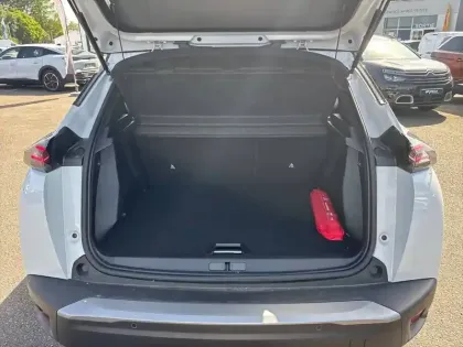 Photo 5 Peugeot 2008  Hybrid 136 e-DCS6