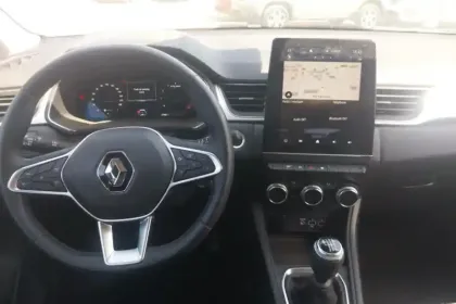 Photo 8 Renault Captur  mild hybrid 140
