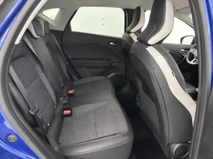 Photo 24 Renault Captur  mild hybrid 140