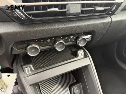 Photo 25 Citroën C4 e- 156 ch autonomie etendue  Automatique