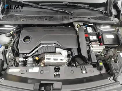 Photo 11 Peugeot 2008  Hybrid 145 e-DCS6