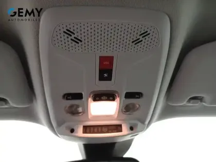 Photo 13 Peugeot 2008  Electrique 136 ch