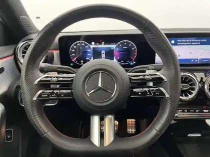 Photo 22 Mercedes Classe A  200 7G-DCT