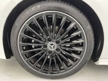 Photo 12 Mercedes Classe A  200 7G-DCT