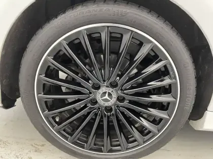 Photo 16 Mercedes Classe A  200 7G-DCT