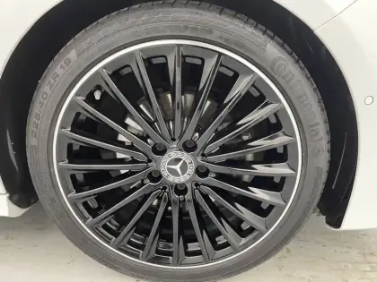 Photo 17 Mercedes Classe A  200 7G-DCT