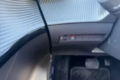 Photo 22 Peugeot 208  Electrique 50 kWh 136ch