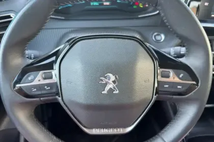 Photo 18 Peugeot 208  Electrique 50 kWh 136ch