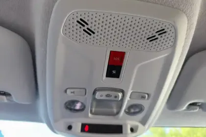 Photo 31 Peugeot 208  Electrique 50 kWh 136ch