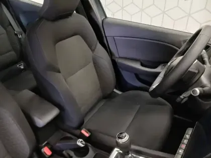 Photo 27 Renault Clio  Blue dCi 85