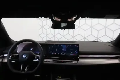 Photo 22 BMW Serie 5 Touring 540d xDrive 303 ch BVA8