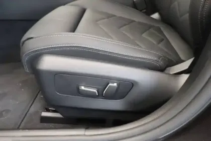 Photo 9 BMW Serie 5 Touring 540d xDrive 303 ch BVA8
