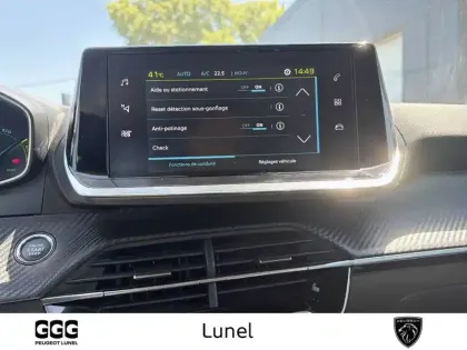 Photo 17 Peugeot 2008  Electrique 136 ch