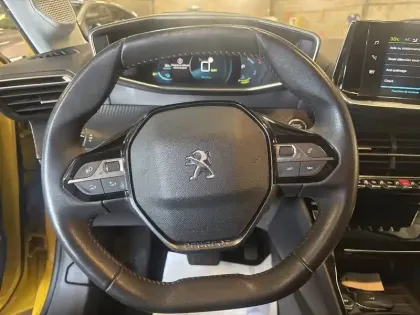 Photo 28 Peugeot 208  Electrique 50 kWh 136ch