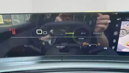 Photo 14 Peugeot 5008  Hybrid 145 ch e-DCS6