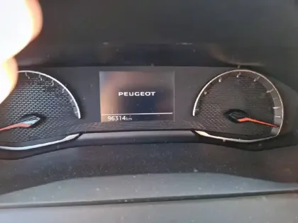 Photo 9 Peugeot 208  PureTech 100 S&S BVM6