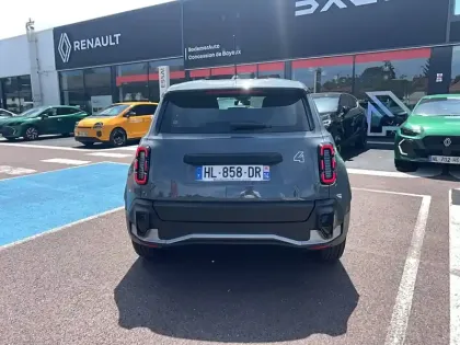 Photo 6 Renault 4 Renault  E-Tech Electrique 150 ch autonomie confort