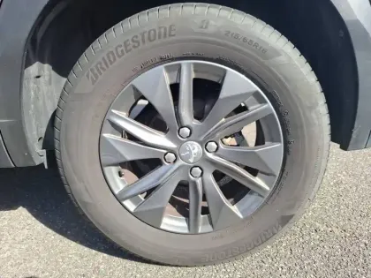 Photo 40 Peugeot 2008  PureTech 100 S&S BVM6