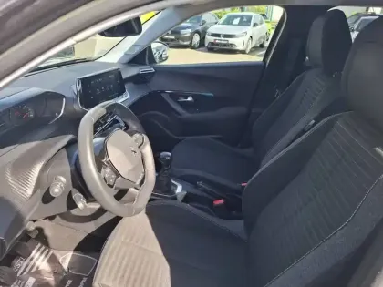 Photo 34 Peugeot 2008  PureTech 100 S&S BVM6