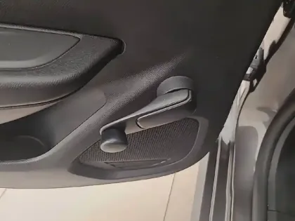 Photo 48 Peugeot 208  PureTech 75 S&S BVM5