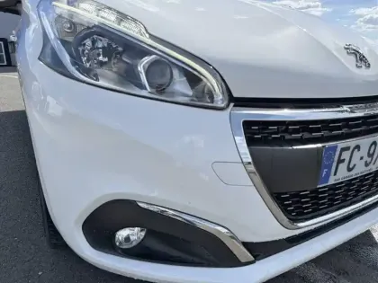 Photo 15 Peugeot 208  PureTech 82ch S&S BVM5
