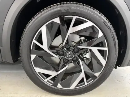 Photo 20 Renault Symbioz  E-Tech full hybrid 145