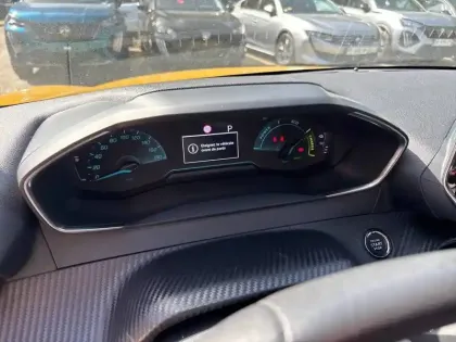 Photo 9 Peugeot 208  Electrique 50 kWh 136ch