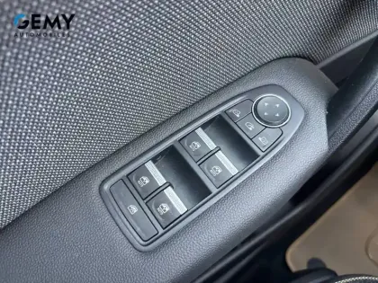 Photo 11 Renault Captur  mild hybrid 160 EDC