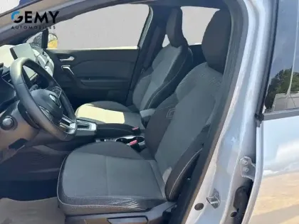 Photo 8 Renault Captur  mild hybrid 160 EDC
