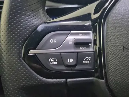 Photo 29 Peugeot 408  PHEV 225 e-EAT8